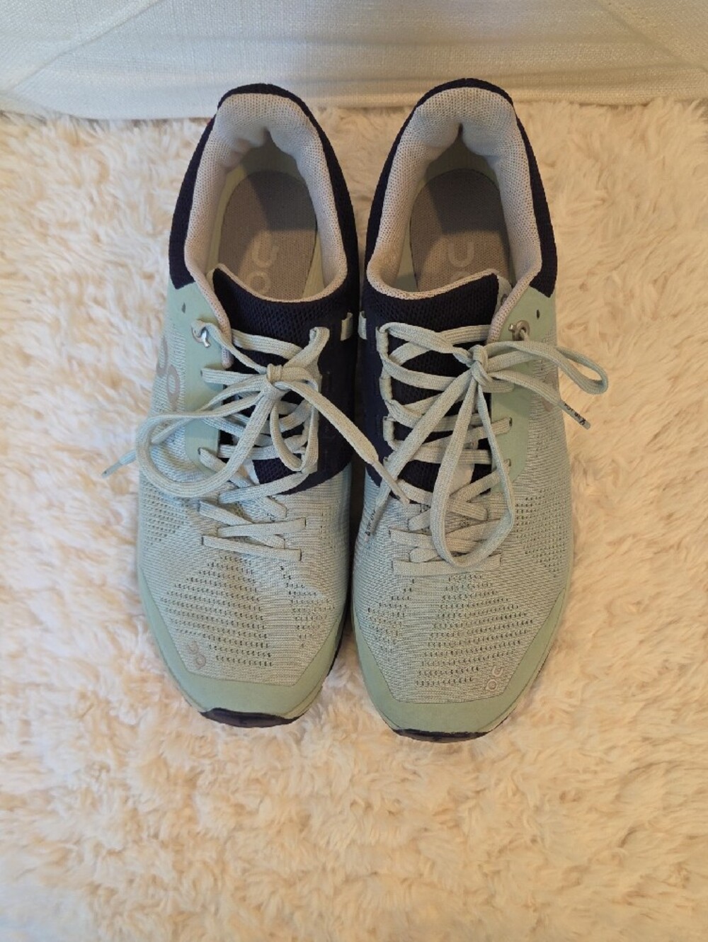 On Running Women's Mint Green and Navy Cloudsurfer - Picture 7 of 12